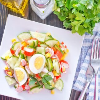 рецепт салата из маринованных огурцов с крабовыми палочками, рецепт приготовления салата из маринованных огурцов с крабовыми палочками, как приготовить салат из маринованных огурцов с крабовыми палочками, состав салата из маринованных огурцов с крабовыми палочками, как приготовить салат из маринованных огурцов с крабовыми палочками