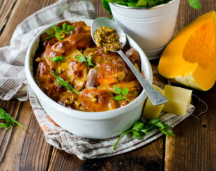 рецепт запеченной тыквы с мясом, сыром и зеленью, рецепт приготовления запеченной тыквы с мясом, сыром и зеленью, как запекать тыкву, как приготовить запеченную тыкву с мясом, сыром и зеленью, как приготовить запеченную тыкву с мясом, сыром и зеленью пошагово