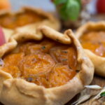 Мини-пироги с абрикосами (фоторецепт)
