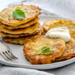 Кабачкові оладки з сиром