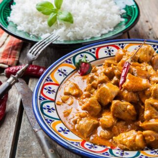 рецепт курицы карри со шпинатом, рецепт приготовления курицы карри со шпинатом, как готовить куриное карри со шпинатом пошагово, как приготовить курицу карри со шпинатом рецепт с фото пошаговый