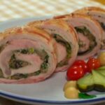 М’ясний рулет із грибами та зеленню. Сімейні рецепти