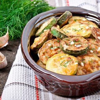 рецепт жареных кабачков с чесноком, жареные кабачки с чесноком рецепт, рецепт жареных кабачков с чесноком пошагово, состав жареных кабачков с чесноком, как готовить жареные кабачки с чесноком, как приготовить жареные кабачки с чесноком пошагово