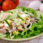 Салат з кальмарами і сиром