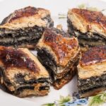 Что приготовить на Маковея: 3 вкусных блюда с мёдом и маком