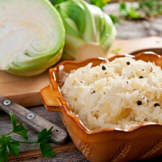рецепт квашеной капусты, рецепт приготовления квашеной капусты, как приготовить квашеную капусту, состав квашеной капусты, как приготовить квашеную капусту, классическая квашеная капуста, квашеная капуста на скорую руку, квашеная капуста с пряностями, квашеная капуста с листьями смородины и хрена, корейская квашеная капуста, кимчи