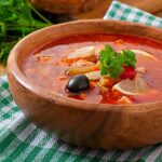 Улюблена солянка: 5 рецептів смачної солянки