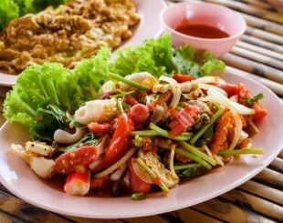 что приготовить из морепродуктов, блюда из морепродуктов, новогодние блюда из морепродуктов, блюда на новый год из морепродуктов, салаты из морепродуктов рецепт