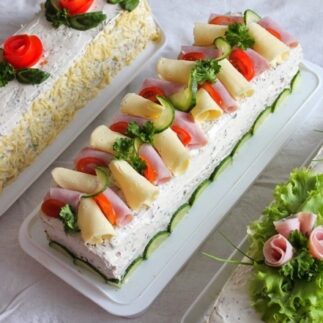 как приготовить закусочный торт, рецепты закусочных тортов, закусочные торты на новый год, рецепт вкусных закусочных тортов