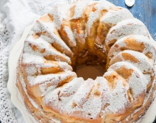 рецепт шарлотки из черной смородины, рецепт приготовления шарлотки из черной смородины, как приготовить шарлотку из черной смородины, состав шарлотки из черной смородины, как приготовить шарлотку из черной смородины