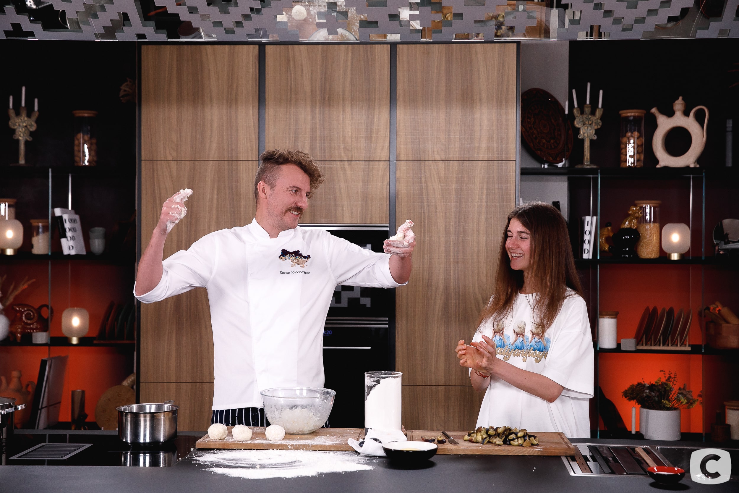 Пекельні борошна Клопотенко і Jerry Heil готують гомбовці