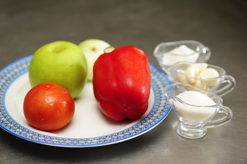 Продукты для приготовления аджики