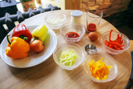 Продукты, которые нужны для приготовления венгерского лечо