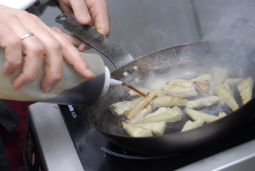 как приготовить салат цезарь без мяса шаг 11